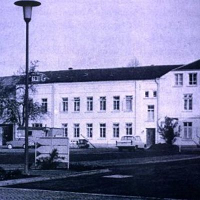 Bild vergrößern: Alumnat und Verbindungsflügel zur Lauenburgischen Gelehrtenschule