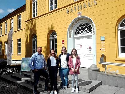 Ratzeburger Stadtverwaltung begrüßt ihre neuen Auszubildenden