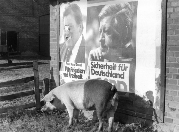 Bild vergrößern: Archivale 04/2023 - Fotos aus dem Nachlass von Hans-Jürgen Wohlfahrt: Wahlkampfbilder 