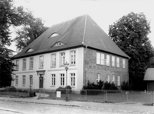 Bild vergrößern: Archivale 06/2023 - Fotos aus dem Nachlass von Hans-Jürgen Wohlfahrt: Das A. Paul-Weber-Museum kurz vor der Eröffnung im September 1973