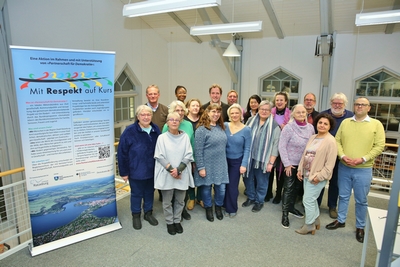 Der Begleitausschuss der Partnerschaft für Demokratie der Stadt Ratzeburg und des Amtes Lauenburgische See startet ein Mit-Mach-Ausstellungsprojekt zum 75. Geburtstag des Grundgesetzes 